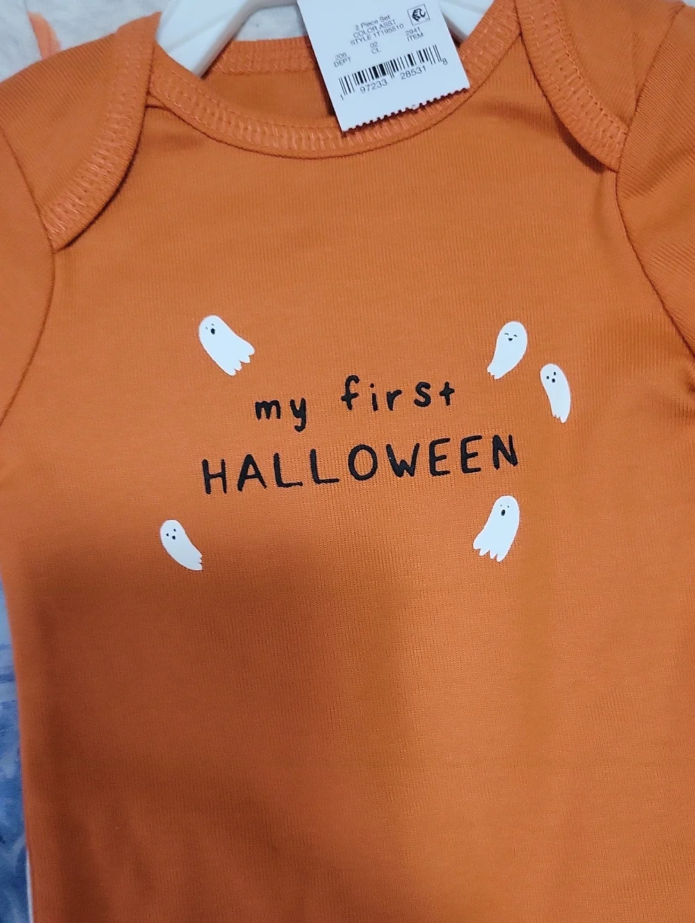 Carter's Pumpkin Print Infant One-Piece Sleepers and Bodysuits Set. 3 months